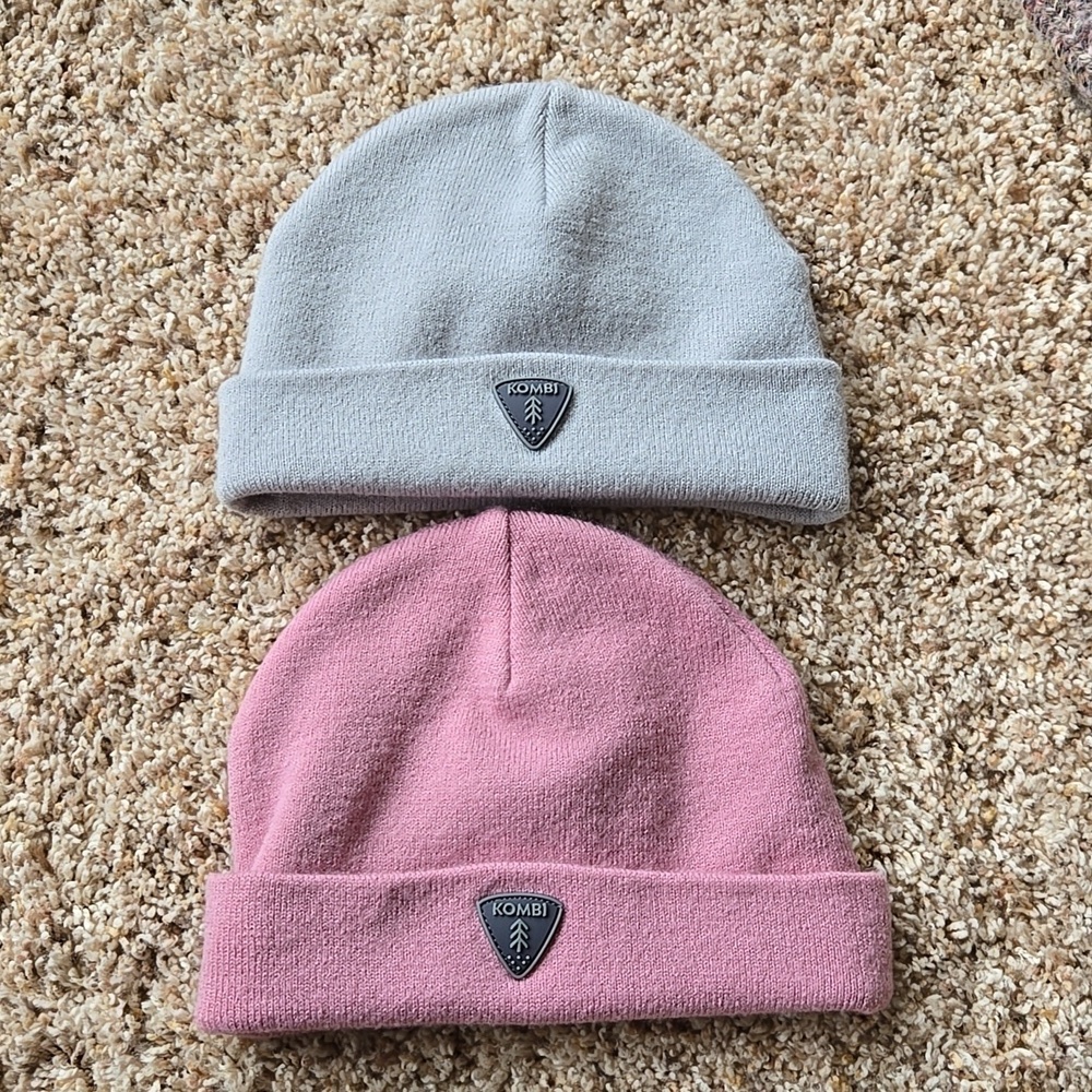 Kombi 2-pack, toddler toque, euc